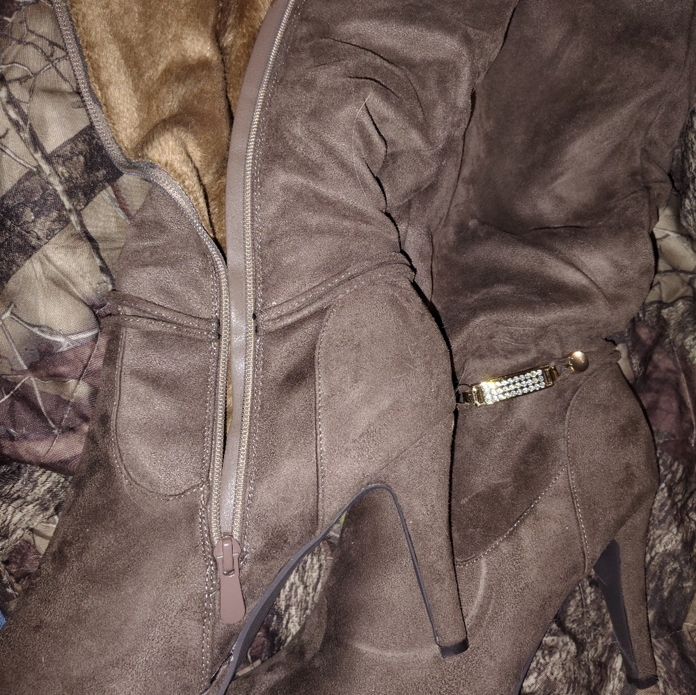Furry inside boots for winter dressed up